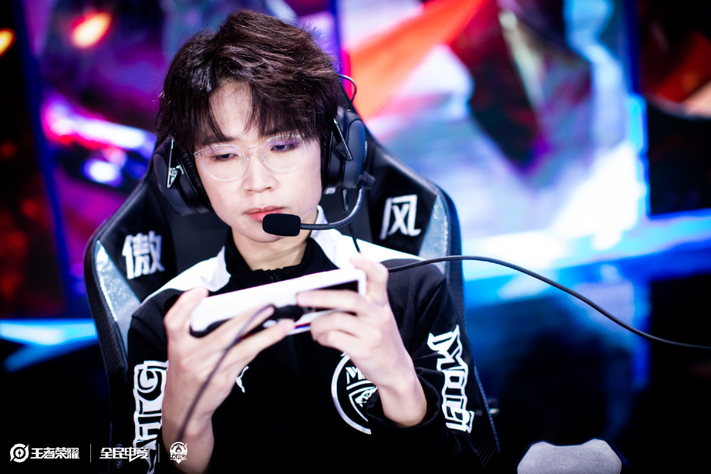 陈方既需顾 陈方既需顾