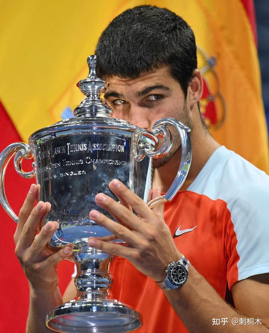 人首冠的曙 人首冠的曙